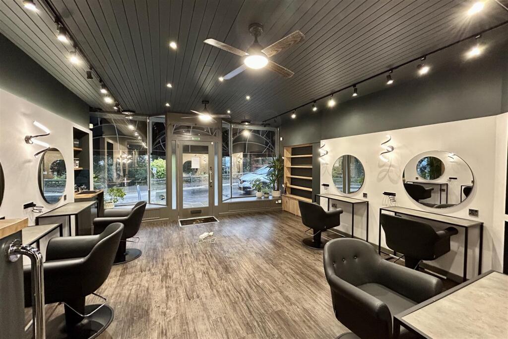 Additional image 4 of Prime Retail/Salon Space in Clevedon’s Victorian Hill Road