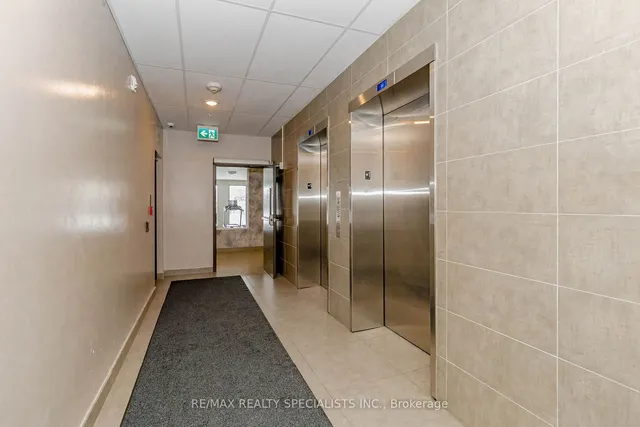 Additional image 7 of 716 Main St Unit 711