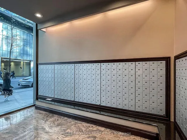 Additional image 32 of 30 Grand Trunk Cres Unit 1812