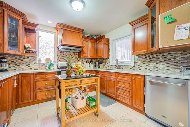 Additional image 13 of 10 Lakeland Dr