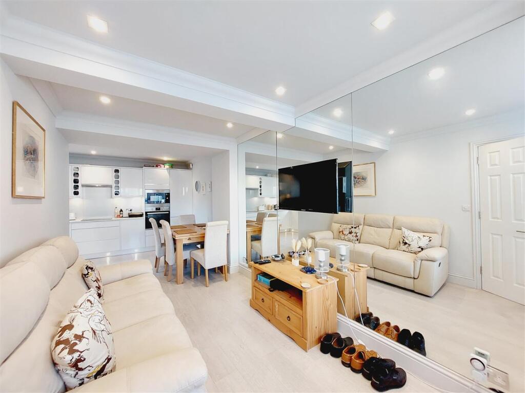 Additional image 17 of Richmond Road, Seaford