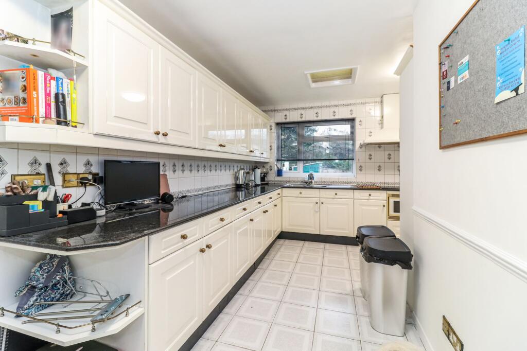 Additional image 8 of Hyburn Close, Bricket Wood, AL2