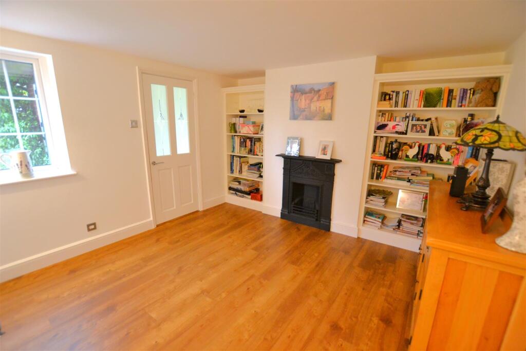 Additional image 19 of Woodside Green, Will Hill, Essendon