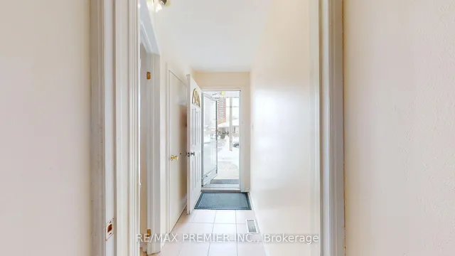 Additional image 3 of 32 Marlington Cres