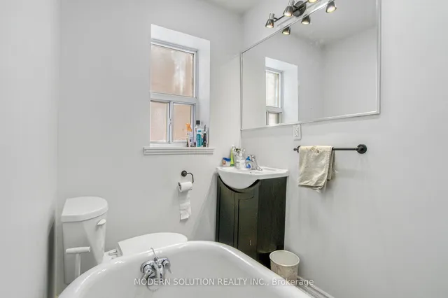 Additional image 25 of 2 Rockwell Ave