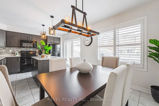 Additional image 14 of 19 Tight Crt