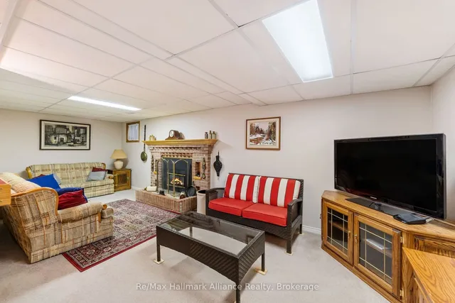 Additional image 27 of 416 Freeman Cres