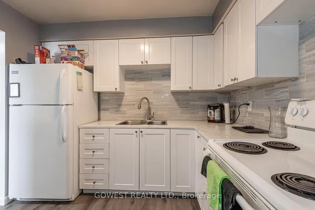Additional image 2 of 2470 Eglinton Ave Unit 1701