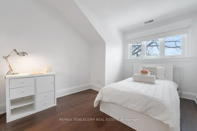 Additional image 22 of 46 Glenwood Ave