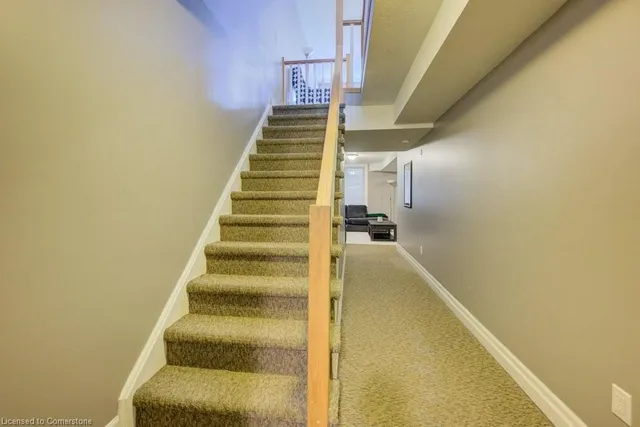 Additional image 28 of 76 Woolwich St Unit 2