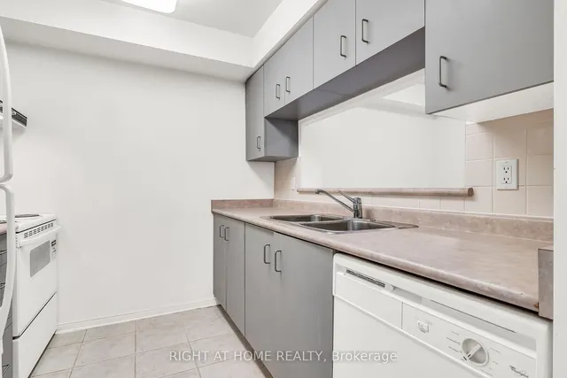 Additional image 5 of 650 Lawrence Ave Unit 522