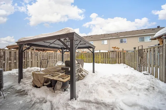 Additional image 17 of 10 Pauline Cres Unit 2