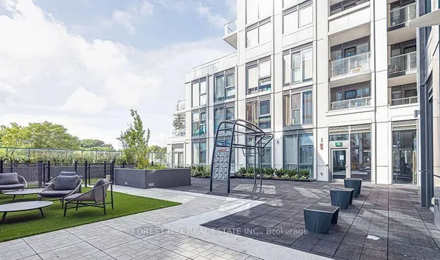 Additional image 2 of 2020 Bathurst St Unit 331