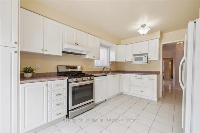 Additional image 11 of 131 Genesee Dr