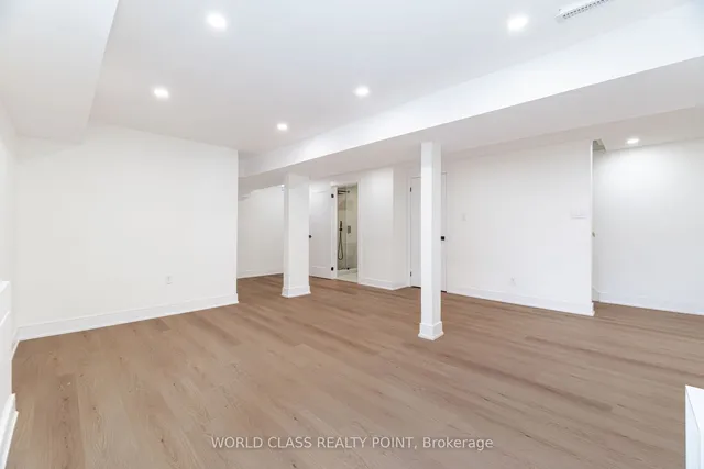 Additional image 37 of 290 Woodlawn Cres