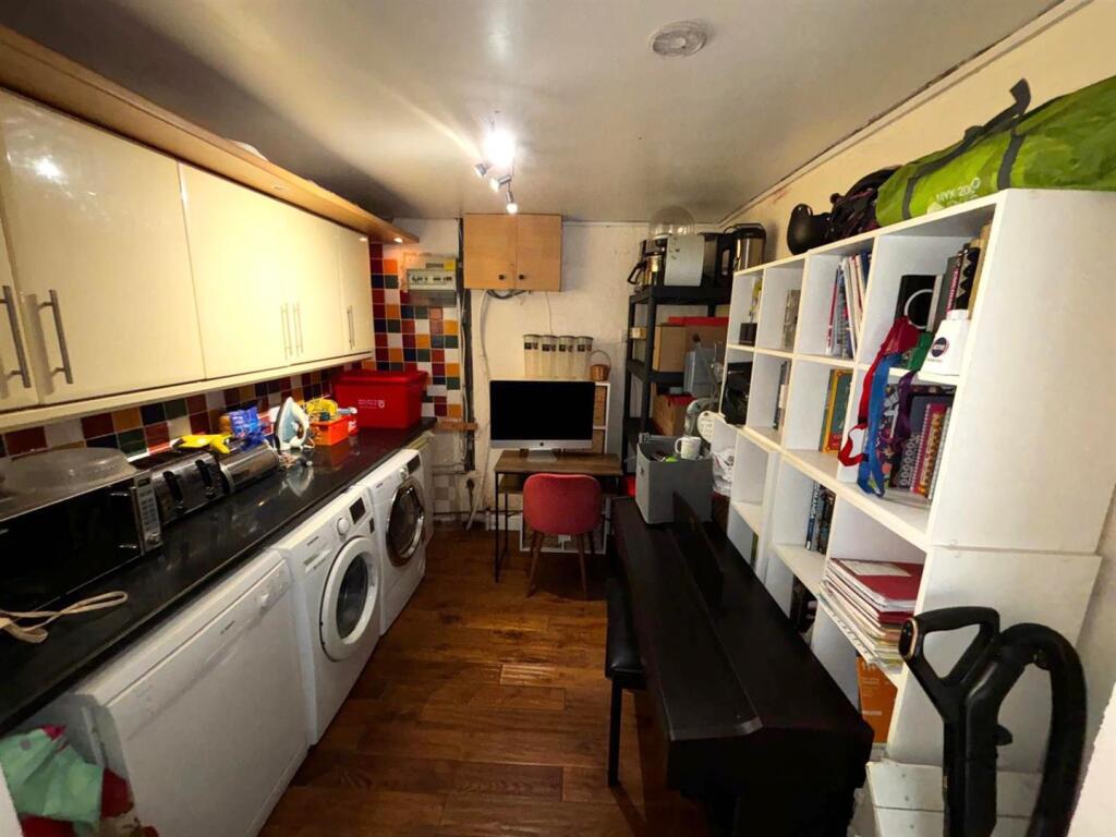 Additional image 5 of Linnet Walk, Hatfield