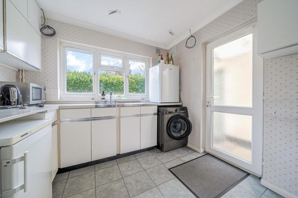 Additional image 7 of Wimborne Avenue, Chislehurst