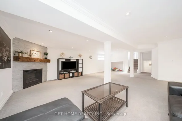 Additional image 37 of 2446 Martin Crt