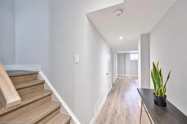 Additional image 28 of 1176 Duignan Crescent