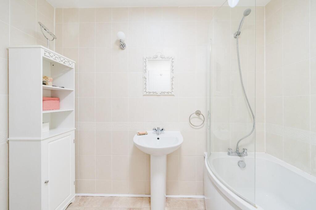 Additional image 13 of Substantial bungalow with views over Claverham's countryside