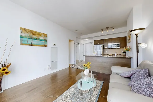 Additional image 12 of 832 BAY St Unit 2704