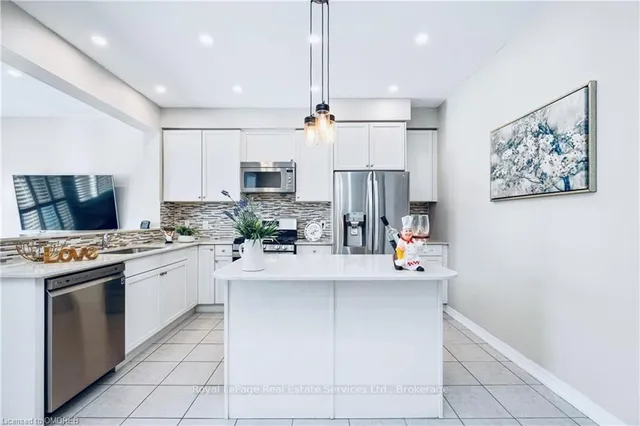 Additional image 9 of 106 HANSON Cres