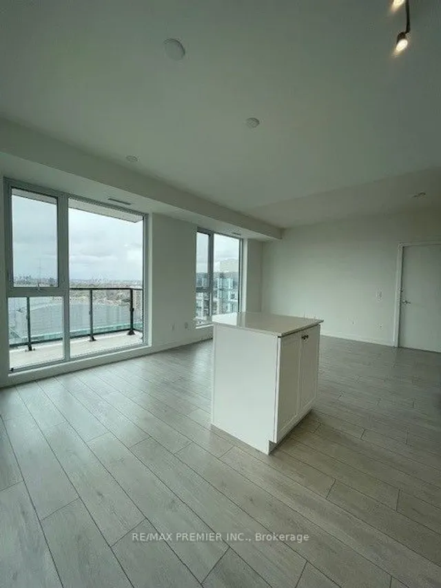 Additional image 19 of 55 Duke St Unit 1709