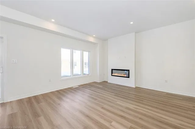 Additional image 8 of 205 Thames Way Unit 18