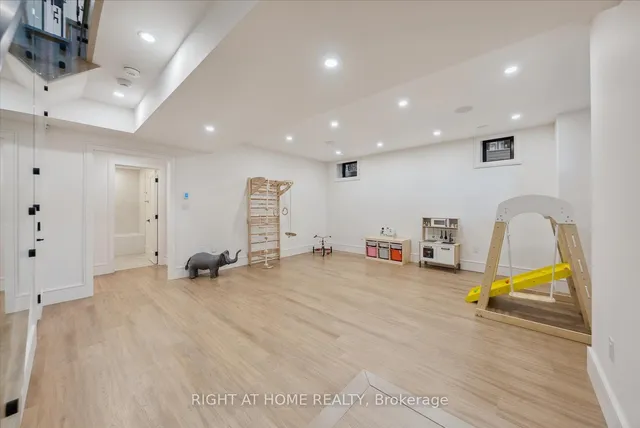 Additional image 34 of 4 Old Park Rd