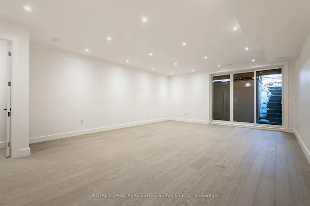 Additional image 34 of 241A Evelyn Ave