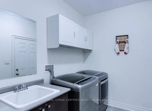 Additional image 33 of 3 Lower Thames Dr