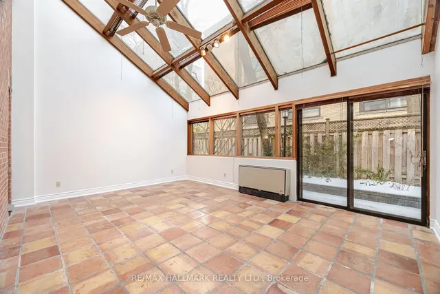 Additional image 10 of 31 Walmer Rd Unit 8