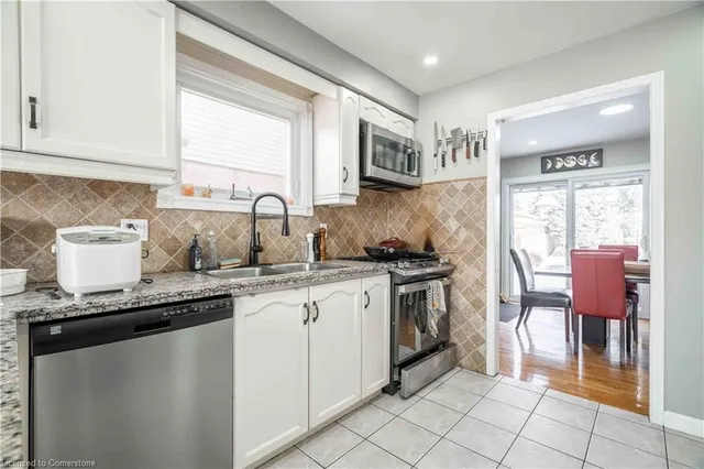 Additional image 14 of 9 Beachgrove Cres