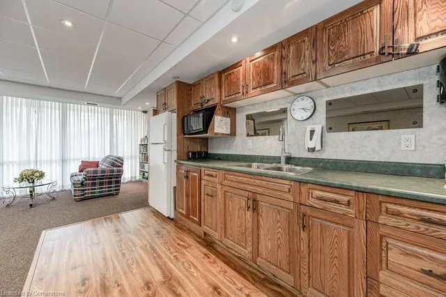 Additional image 39 of 81 Church St Unit 1601