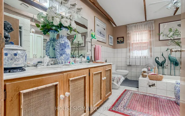 Additional image 23 of 261 Johnston Ave