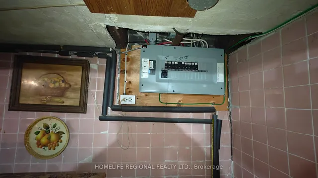 Additional image 8 of 77 Gilbert Ave