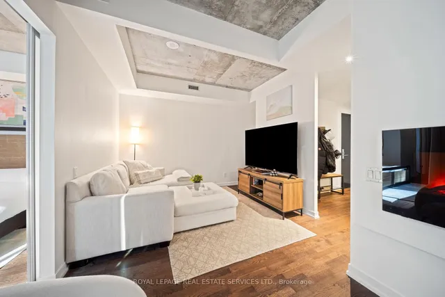 Additional image 7 of 95 Bathurst St Unit 221