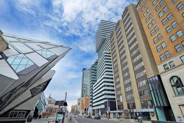 Additional image 34 of 200 Bloor St Unit 2105