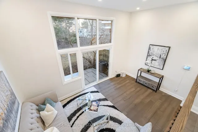 Additional image 14 of 103 HuntingDale Blvd