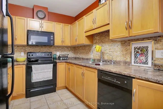 Additional image 7 of 165 Duke St Unit 212