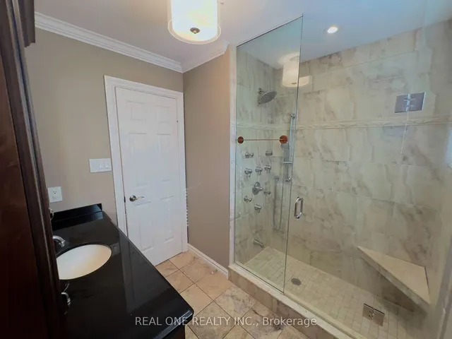 Additional image 31 of 2046 Pineview Dr