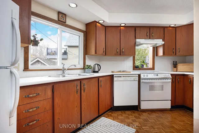 Additional image 12 of 143 Hammersmith Ave