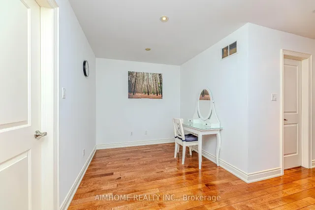 Additional image 19 of 216a finch Ave