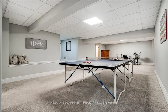 Additional image 34 of 14 Sullivan's Lane