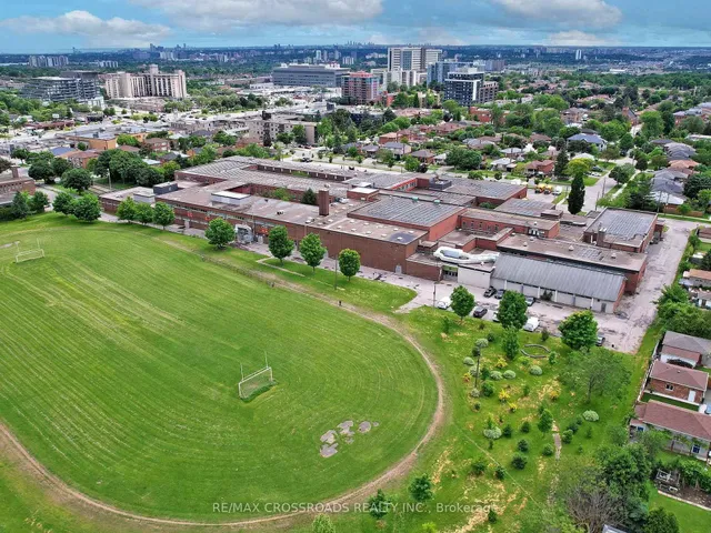 Additional image 38 of 73 William Duncan Rd