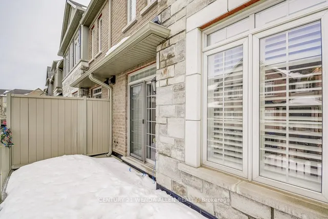 Additional image 20 of 215 Dundas St Unit 8