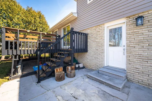 Additional image 47 of 54 Gondola Cres