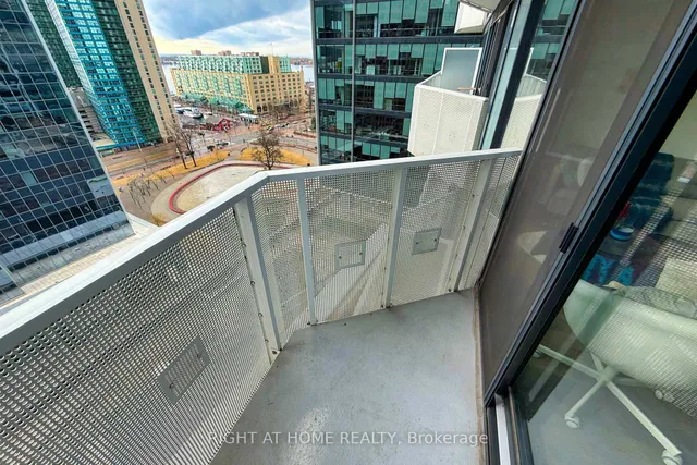 Additional image 19 of 100 Harbour St Unit 1408