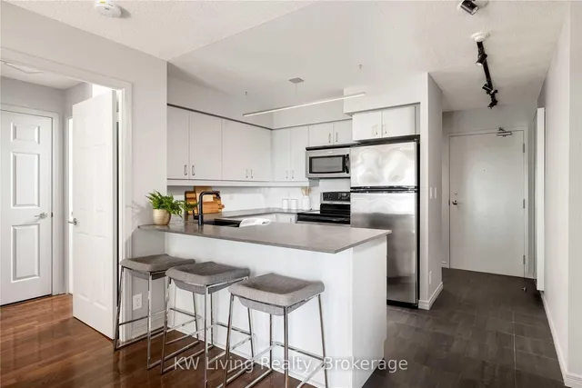 Additional image 15 of 736 Spadina Ave Unit 1411