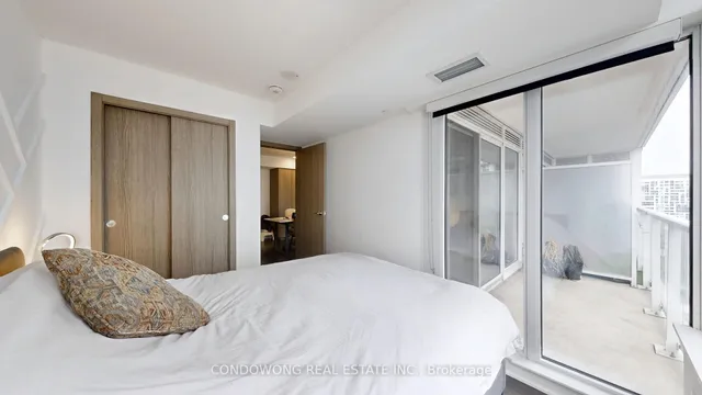 Additional image 16 of 19 Bathurst St Unit 1810